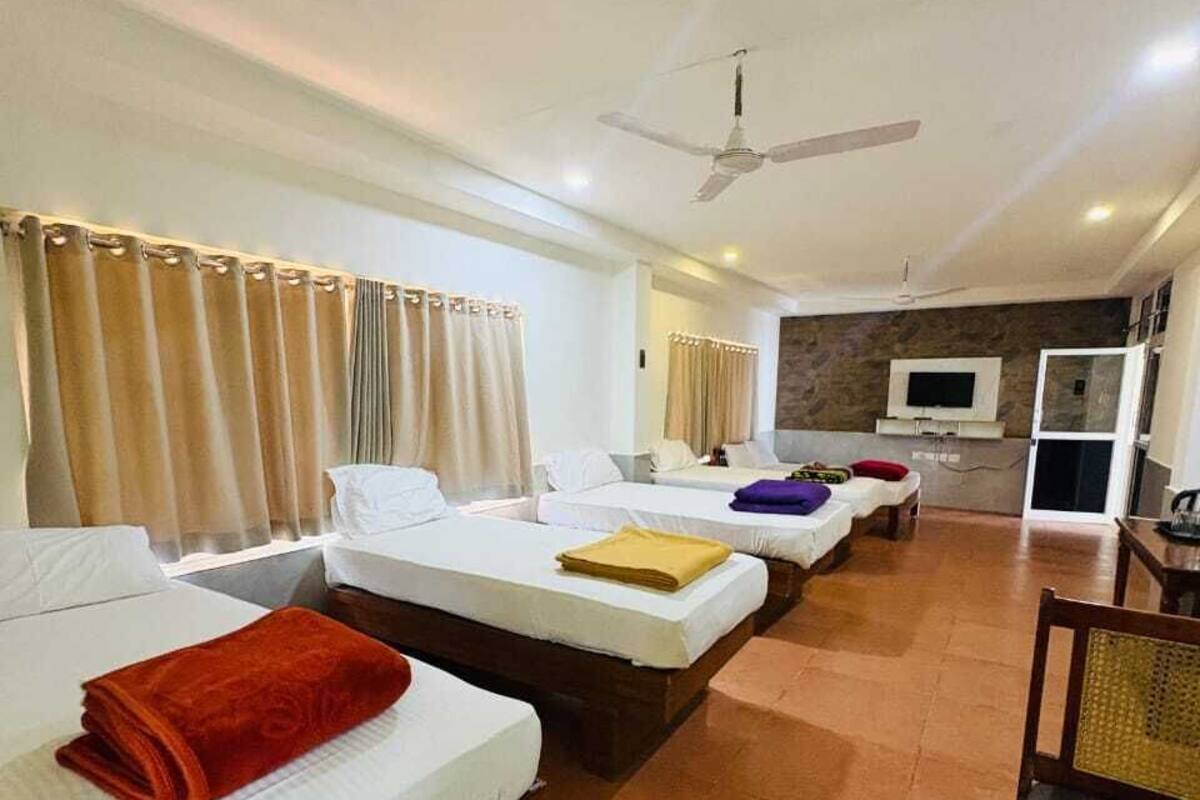 Deluxe Shared Dormitory | Free WiFi