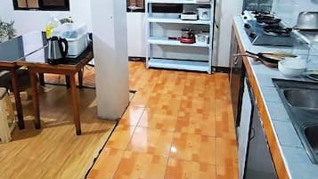 Réfrigérateur, plaque de cuisson