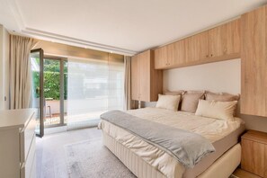 6 chambres, fer et planche à repasser, accès Internet, draps fournis