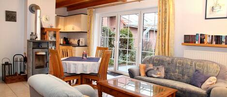 TV, fireplace, DVD player, stereo