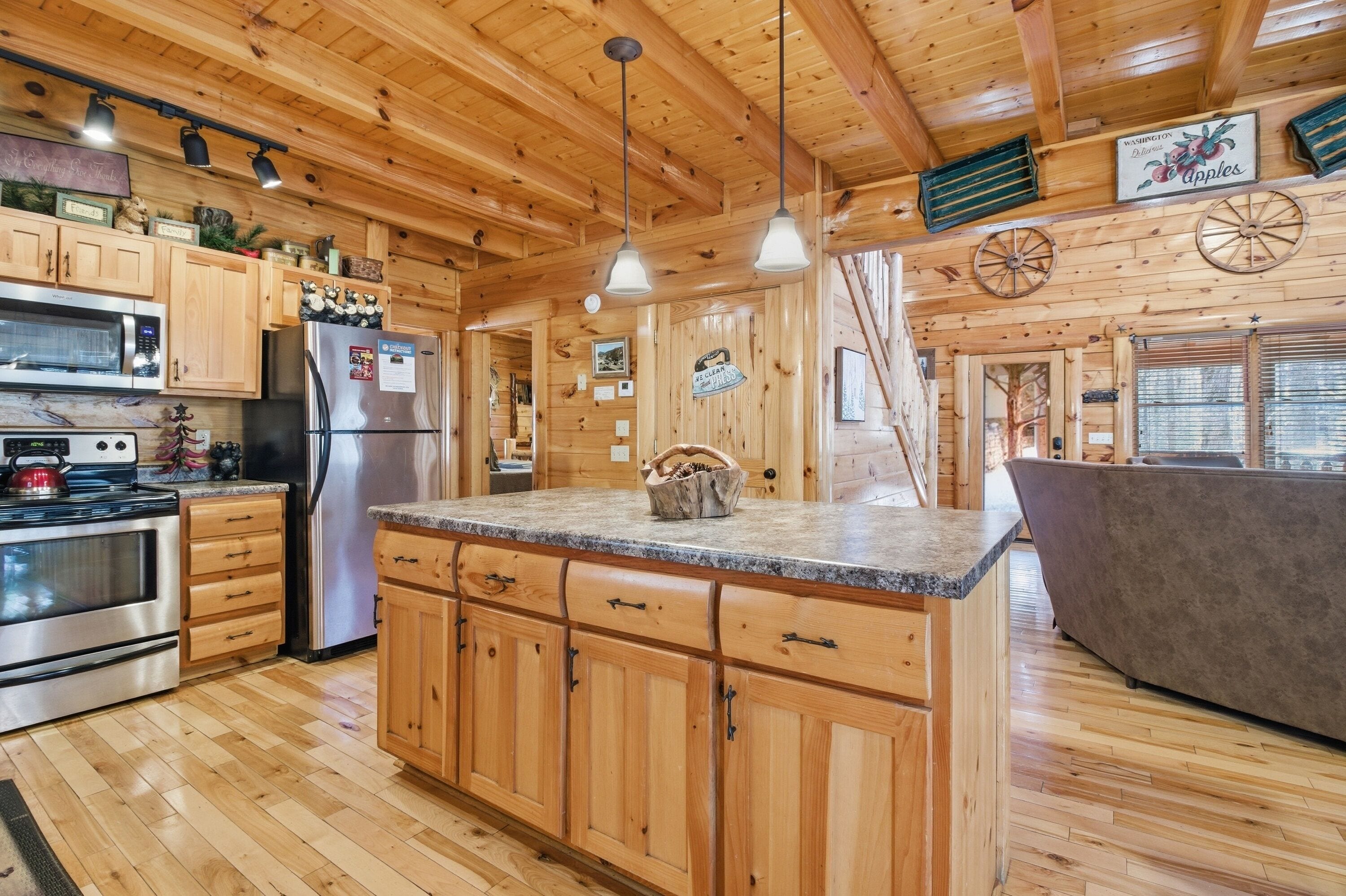 Hytte – signature, 3 soverom, spabadekar | Eget kjøkken | Kjøleskap, mikrobølgeovn, ovn og kokeplater