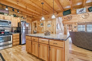 Signature Cabin, 3 Bedrooms, Hot Tub | Private kitchen | Fridge, microwave, oven, stovetop