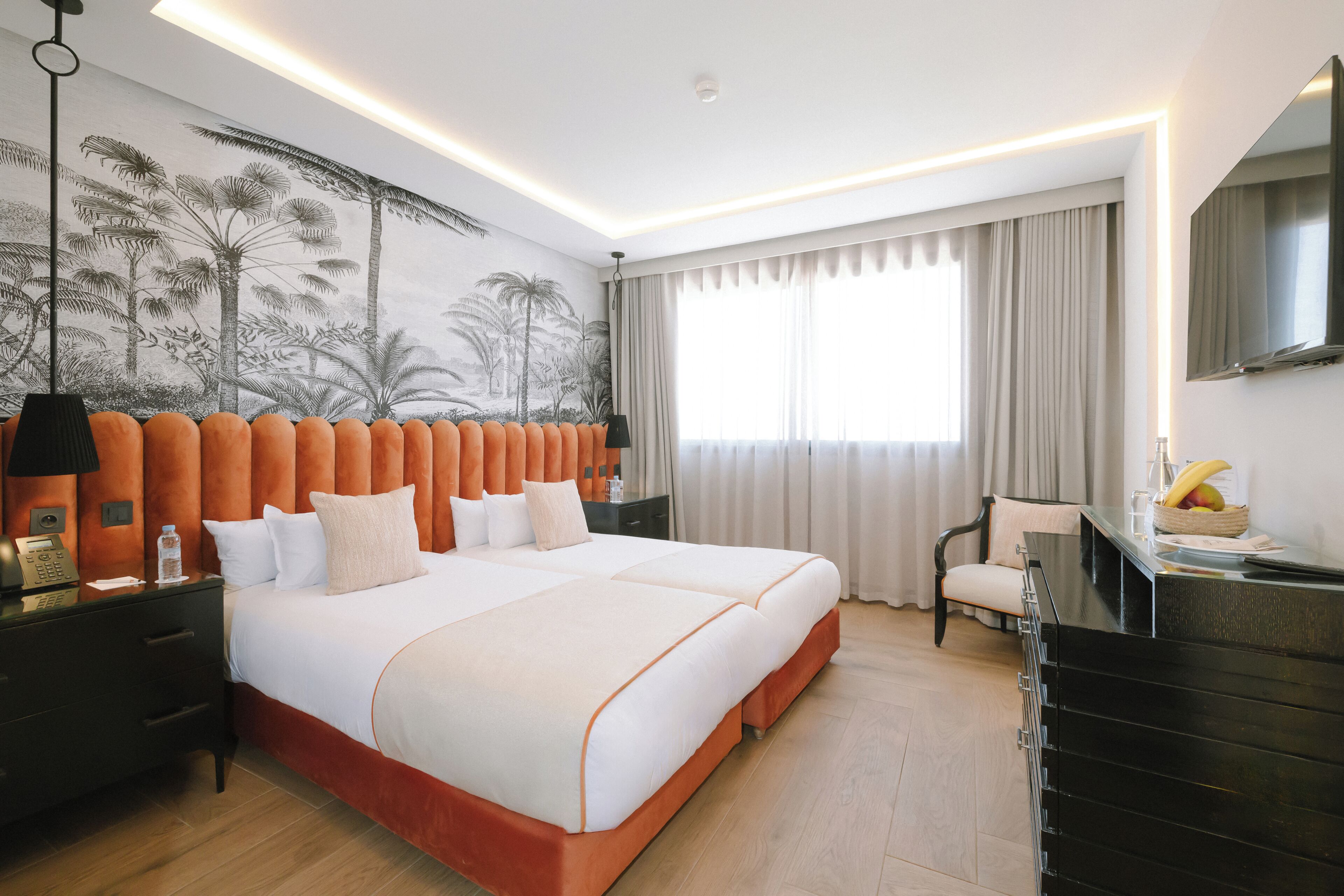 Superior Room | Minibar, in-room safe, blackout drapes, WiFi (free)