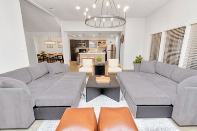 Modern Spacious, GATED, 6Bdr/4Bth near NRG Stadium & Med Center