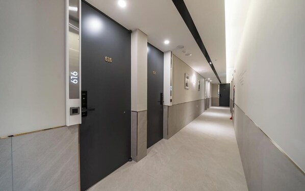 Interior - Incheon Hound New Town Branch (Incheon)