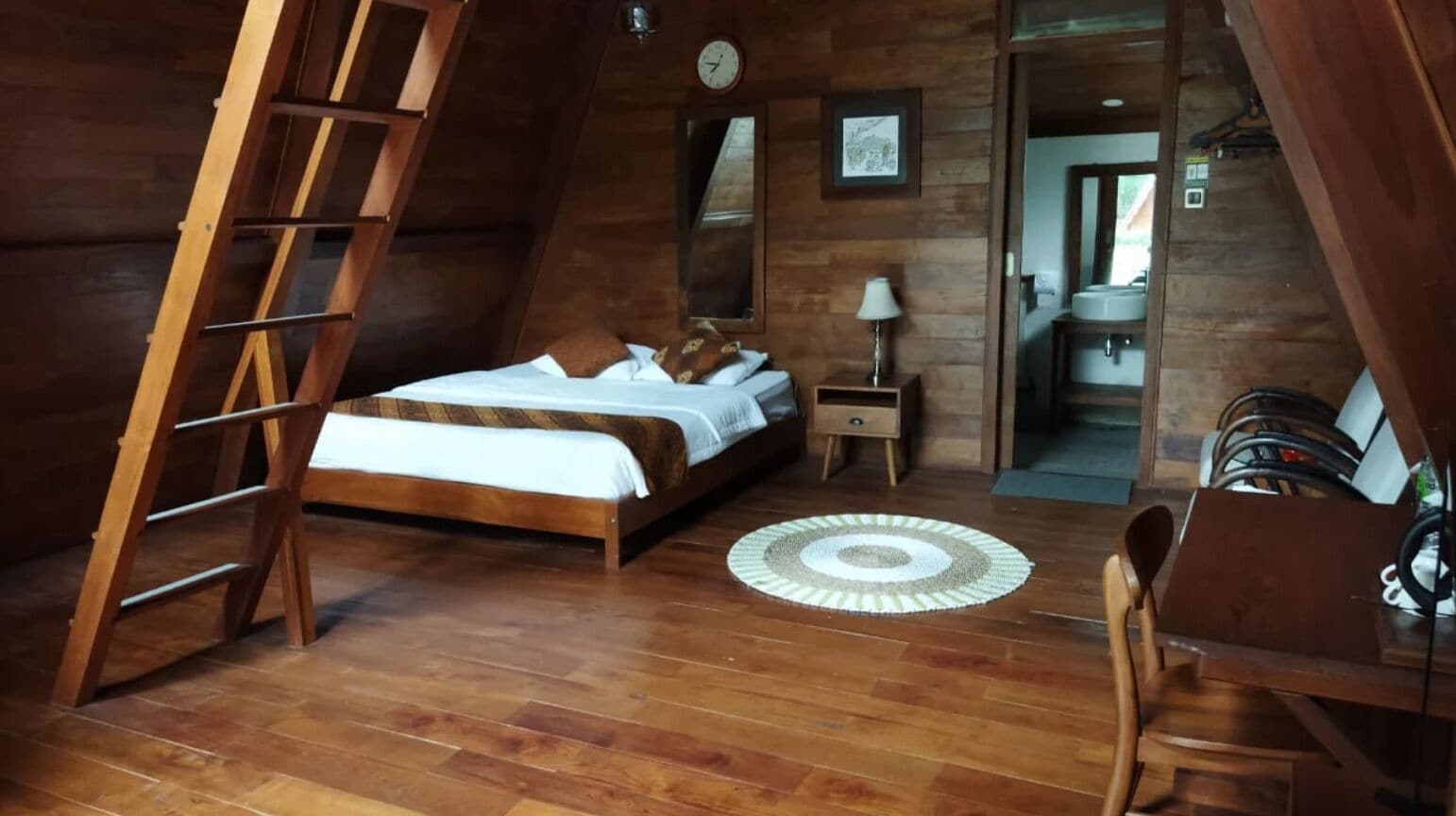 Deluxe Room | Free WiFi