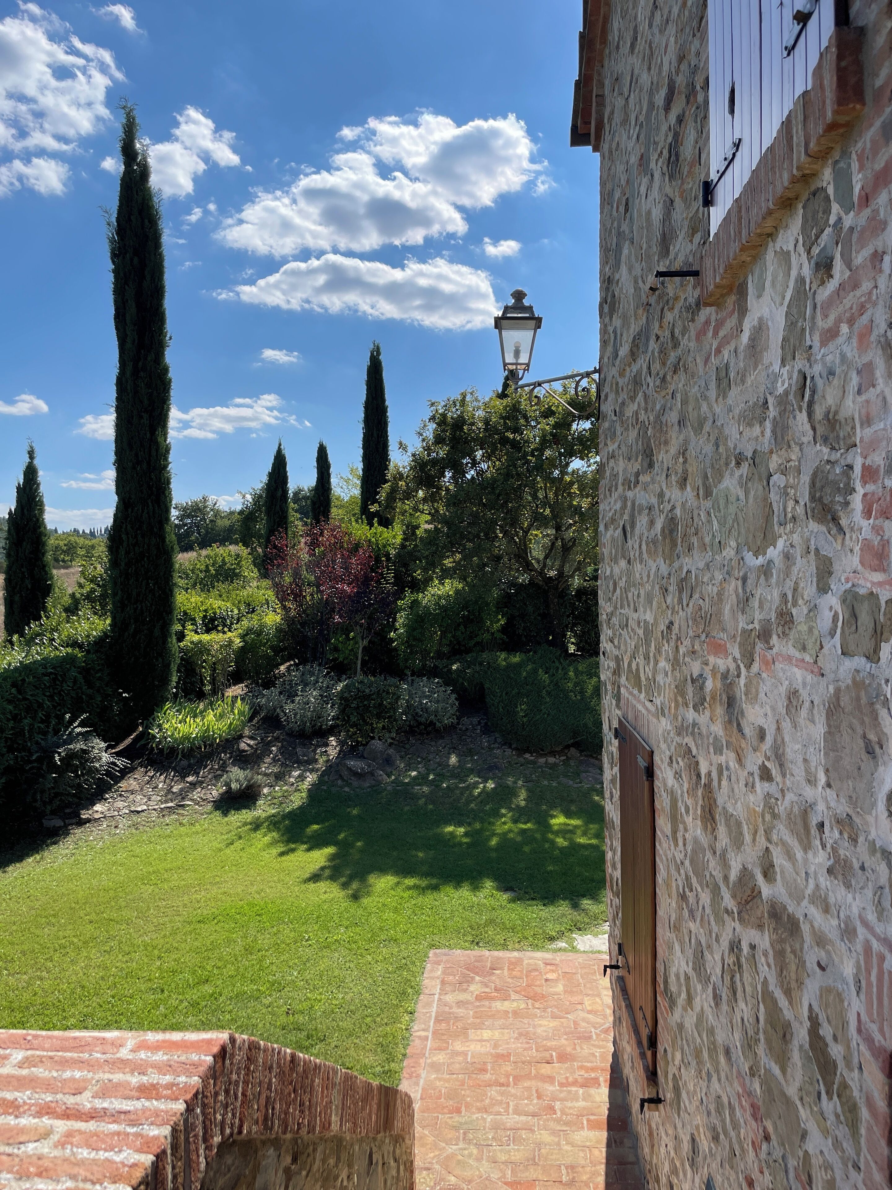 Appartamento Superior, 1 letto king, non fumatori, vista città | Vista giardino