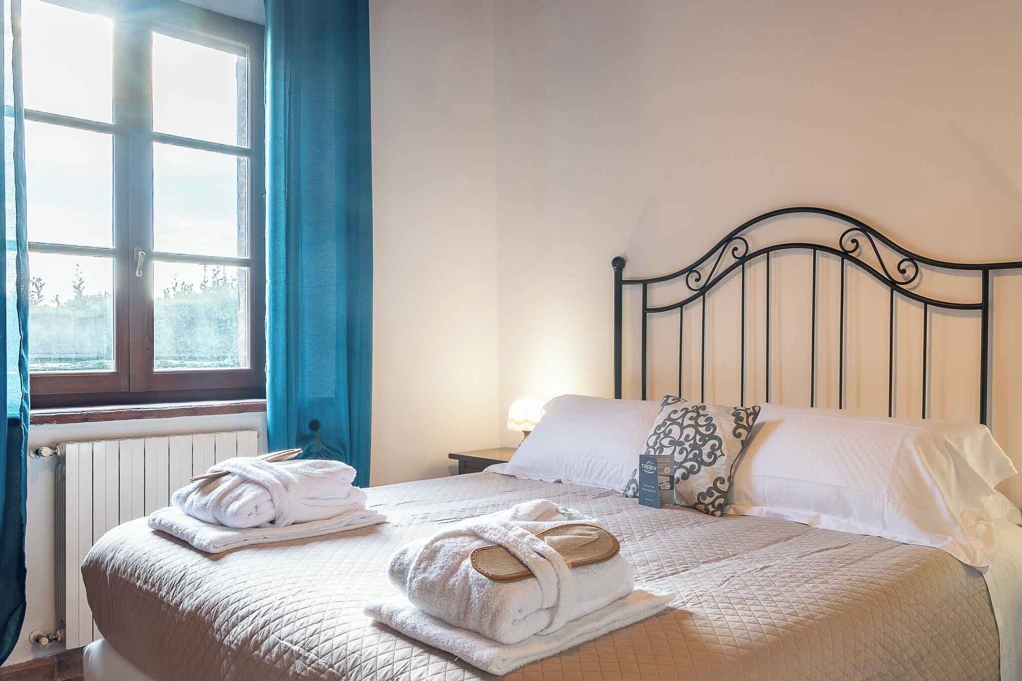 Superior appartement, 1 kingsize bed, niet-roken, uitzicht op tuin | Luxe beddengoed, donsdekens, pillowtop-bedden, een bureau