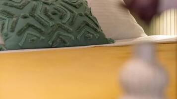 House, 1 Bedroom (Terra) | Iron/ironing board, free WiFi, bed sheets