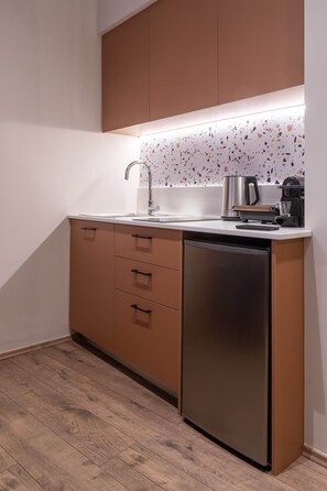 House, 1 Bedroom (Terra) | Private kitchenette | Stovetop, espresso maker, coffee/tea maker, cookware/dishes/utensils - La Luna Luxury Stay (Nafplio)