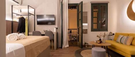 House, 1 Bedroom (Primo) | Iron/ironing board, free WiFi, bed sheets