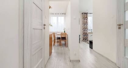 Urzędnicza 41 Łódź | Cozy Apartment with Desk | Pet Friendly