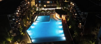 Brand New Prime Spot 1BR Pool Sauna C268