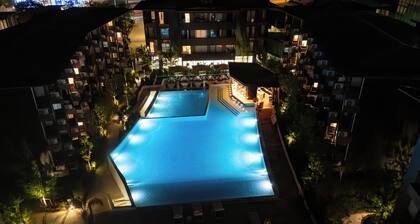 Brand New Prime Spot 1BR Pool Sauna C268