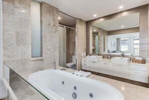 Towels, soap, shampoo, toilet paper - Little Palms at Santai - 309 (Casuarina)