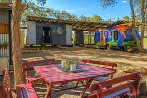 Outdoor dining - Escape to our unique farmstay.  Room to breathe and space to move. (Gheerulla)