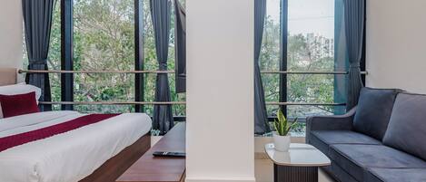 Chambre simple Deluxe, vue sur la ville | Bureau, espace de travail pour ordinateurs portables