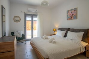 2 bedrooms, iron/ironing board, travel cot, WiFi - Sweet Sissi 2BR Residence with Jacuzzi Sleeps 6 (Sisi)