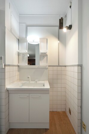 Bathroom - Vrbo Property (大阪市北区天神橋2丁目)