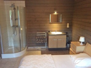 Iron/ironing board, WiFi - Spacious vacation home 5 bedrooms, dog and child friendly. Region of Achouffe! (Houffalize)