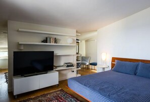 Bügeleisen/Bügelbrett, Reisekinderbett, WLAN, Bettwäsche