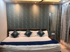 Family Room | Free WiFi, bed sheets