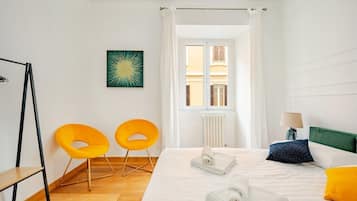 Iron/ironing board, WiFi, bed sheets