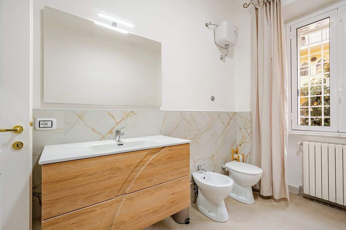Shower, hair dryer, shampoo
