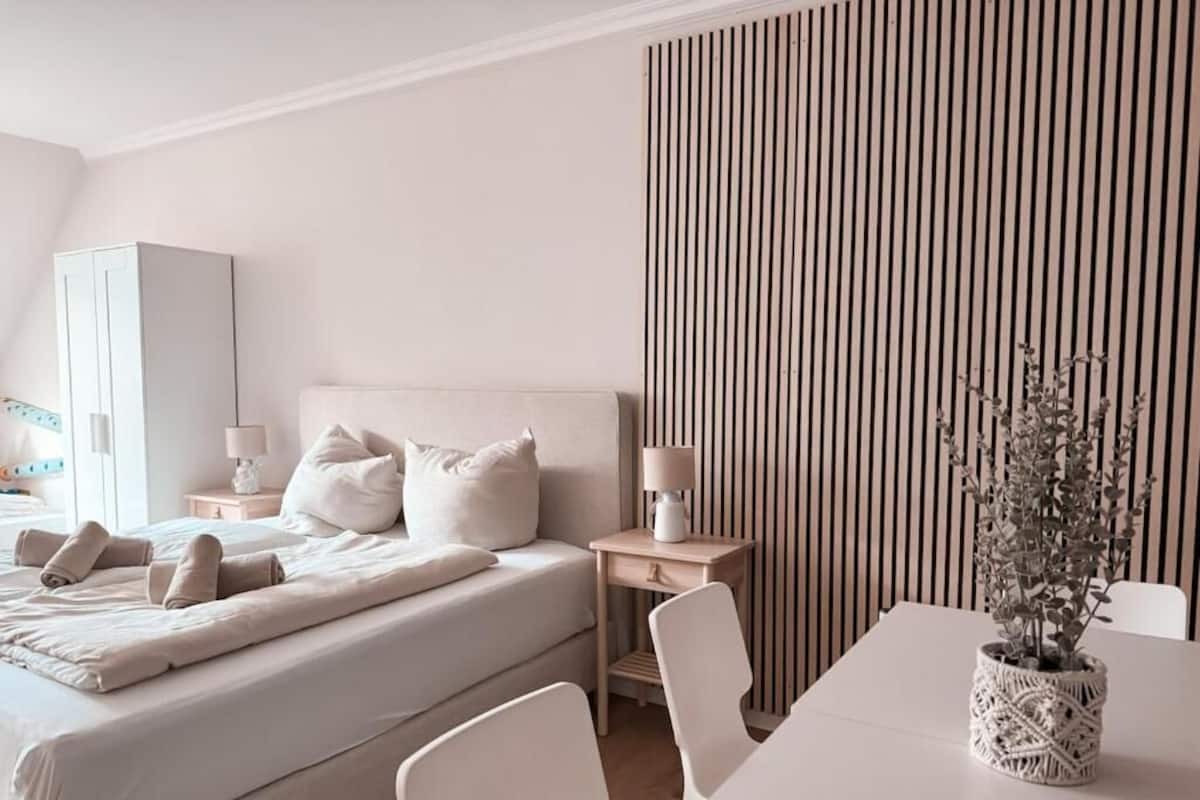 Deluxe Penthouse, City View | Free WiFi