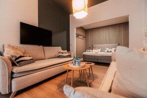 50-inch Smart TV with cable channels - Luga Homes - Augustusplatz (Leipzig)