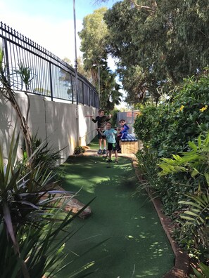 Miscellaneous - Mandurah Crab Fest
Silversands resort  1/bed apartment 
Fully equiped. Max 4 (Mandurah)