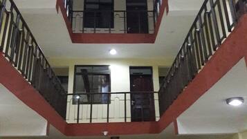 تفاصيل الفندق من الداخل