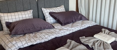 Comfort Twin Room, Sea View | Laptop workspace, free WiFi