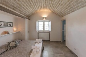 3 bedrooms, in-room safe, iron/ironing board, travel cot - Villa Sud-Est between Ostuni and Cisternino, with private pool (Ostuni)