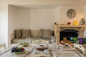 Interior - Villa Sud-Est between Ostuni and Cisternino, with private pool (Ostuni)