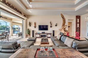Smart TV - Intervillas Florida - Villa Beachwalk (Cape Coral)