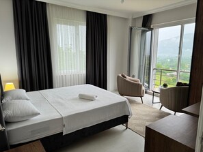 3 Schlafzimmer, Bügeleisen/Bügelbrett, WLAN, Bettwäsche