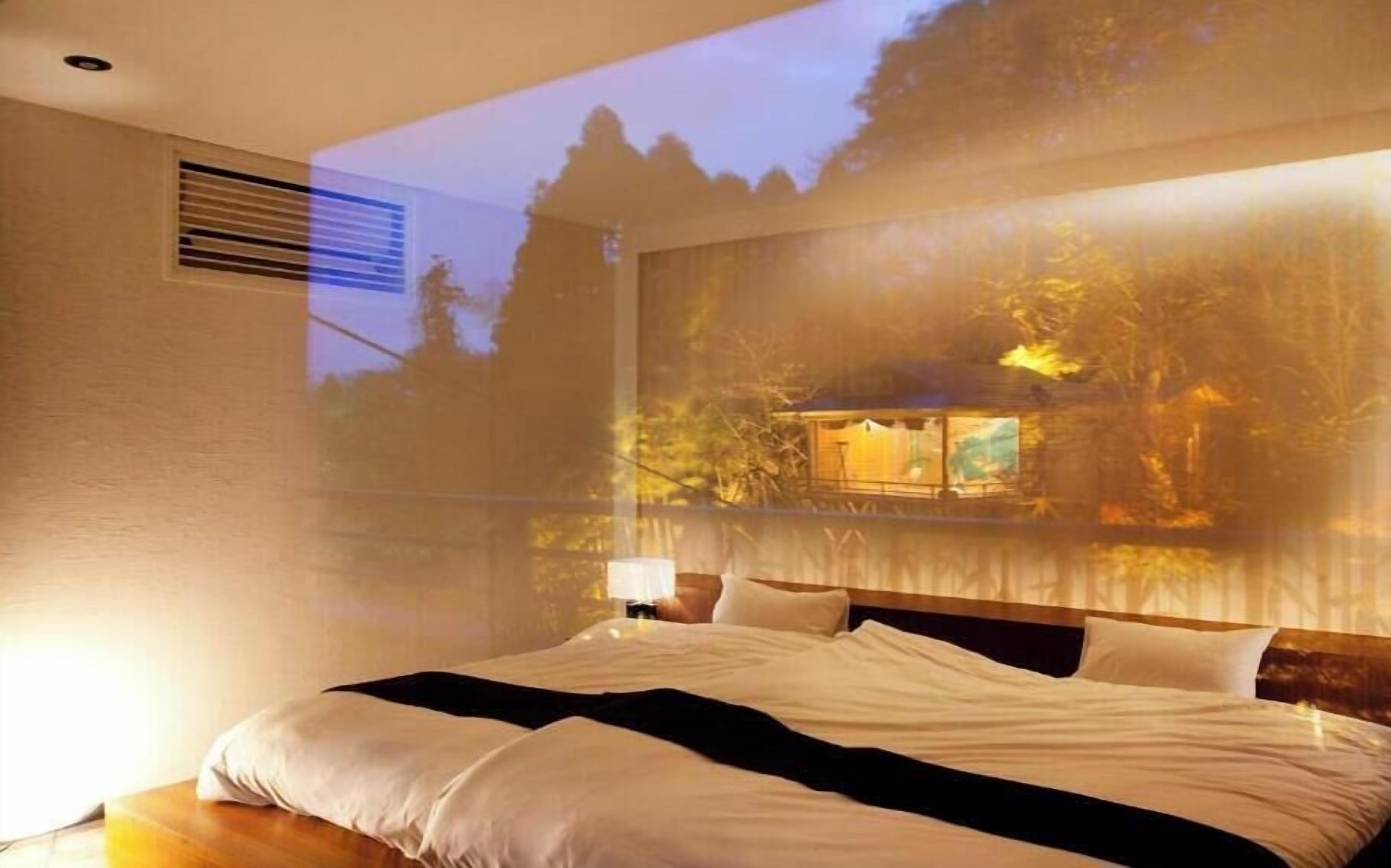 Executive Suite, Non Smoking, Balcony | In-room safe, blackout drapes, soundproofing, free WiFi