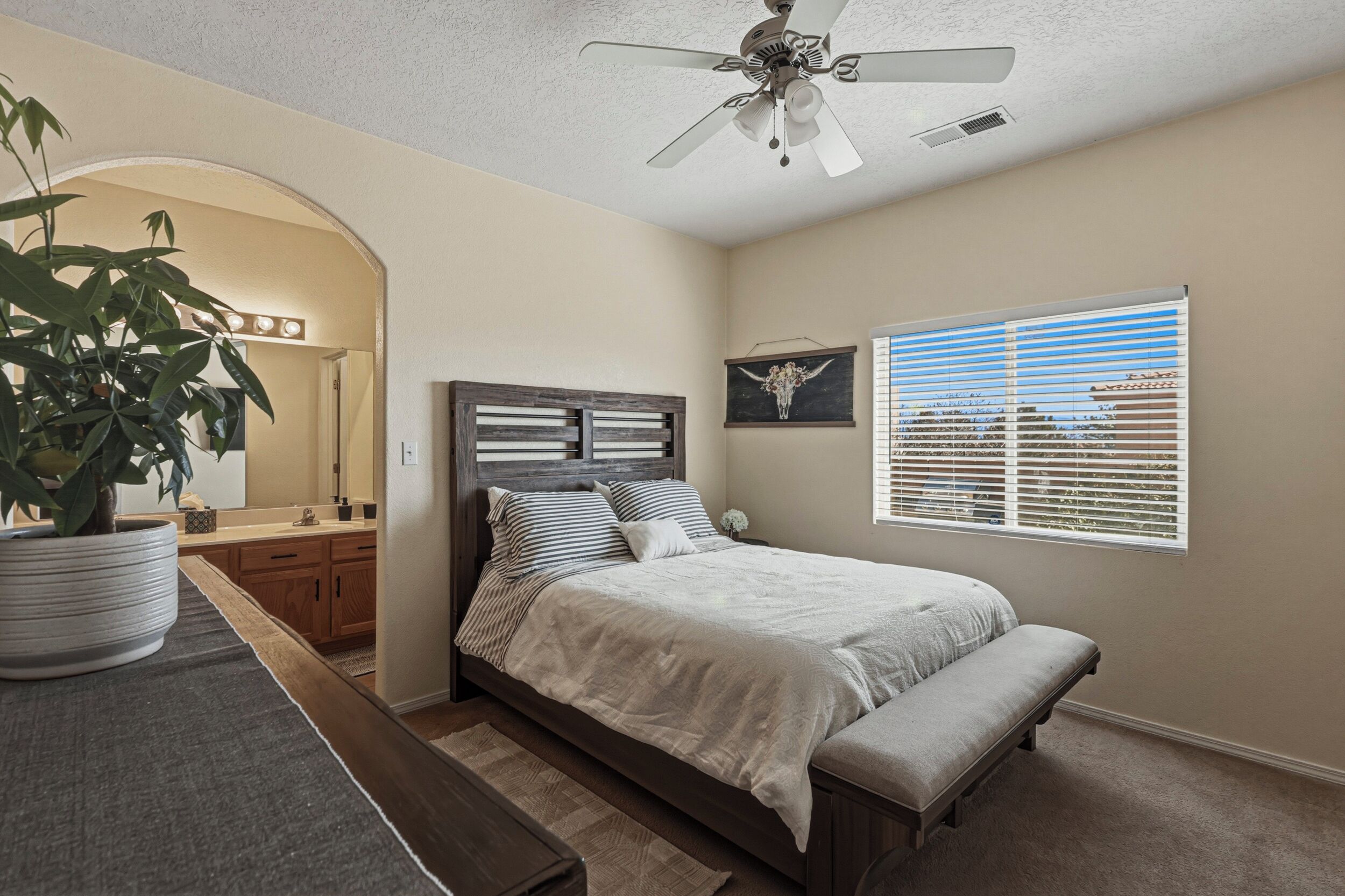 3 dormitorios, tabla de planchar con plancha, wifi y ropa de cama