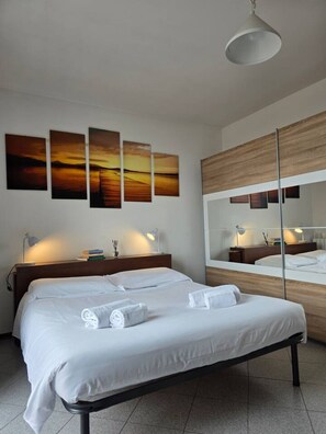 WiFi - Easy Albese Comfort Apartment (Albese con Cassano)
