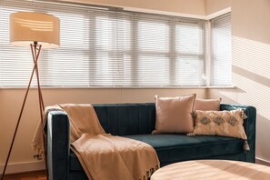 TV - Contractor-Friendly Southampton Flat Near Hospital (Southampton)