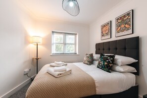 1 bedroom, Internet - Contractor-Friendly Southampton Flat Near Hospital (Southampton)
