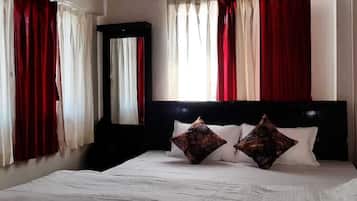 Deluxe Room, Hill View | Desk, free WiFi