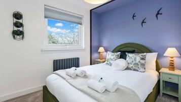 Iron/ironing board, travel cot, free WiFi, bed sheets