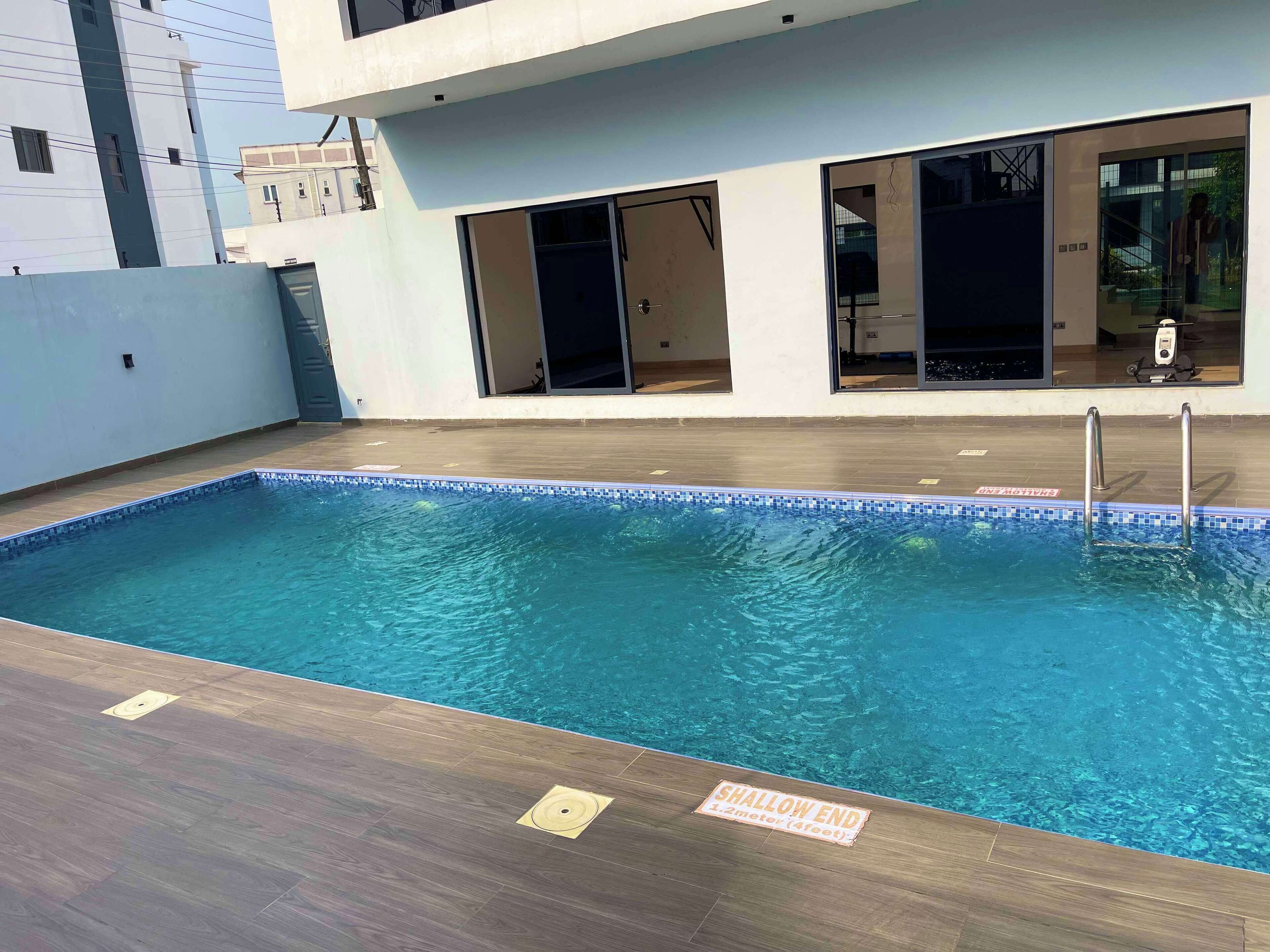 Indoor pool, outdoor pool