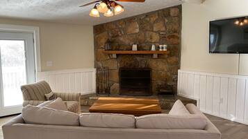 Smart TV, fireplace, video games