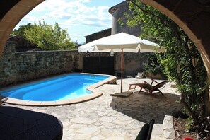Pool - Vrbo Property (Foissac)