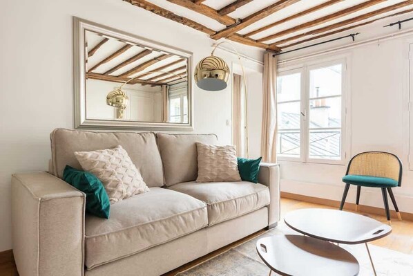 Televisio, työhuone