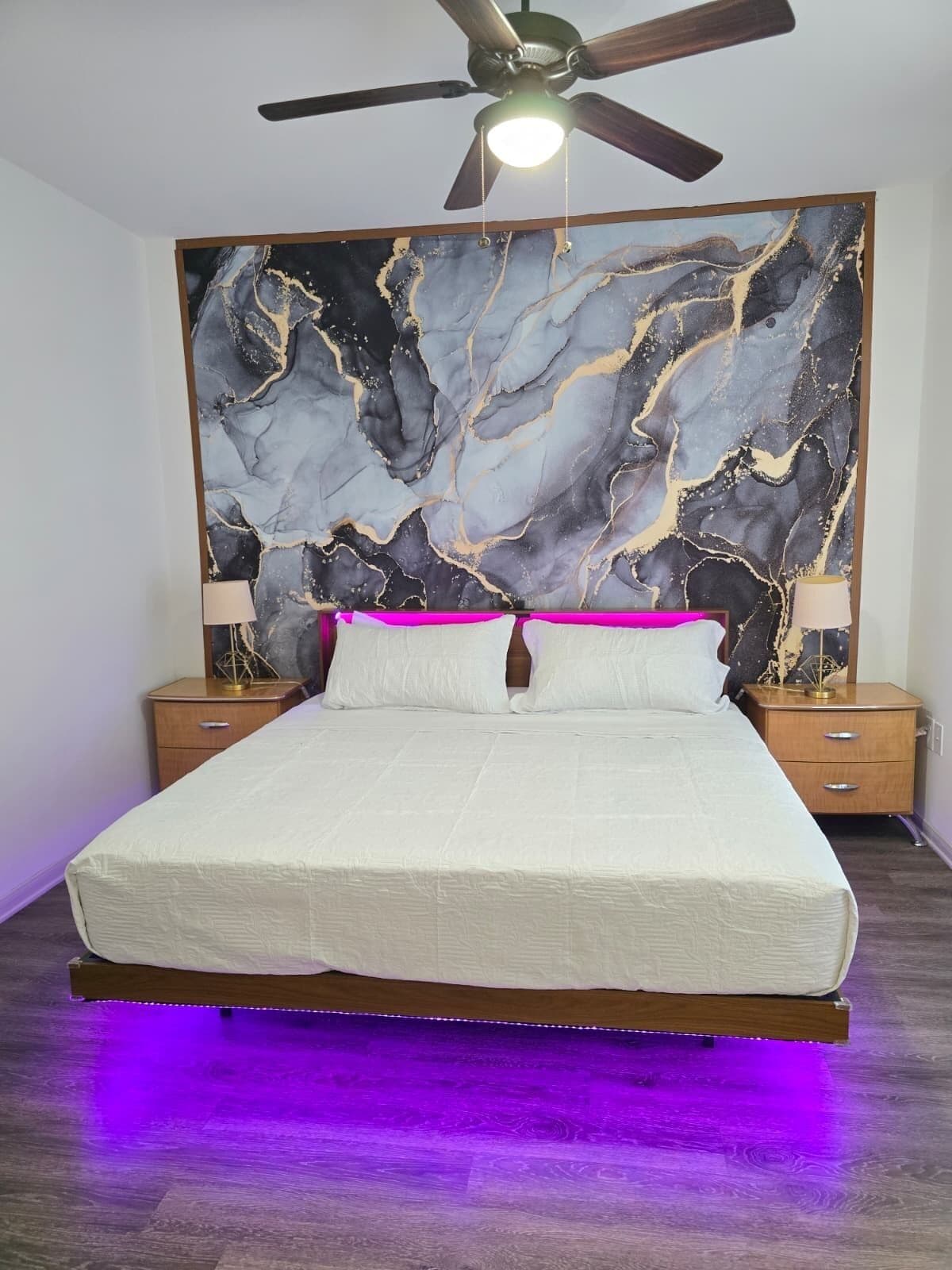 Iron/ironing board, WiFi, bed sheets