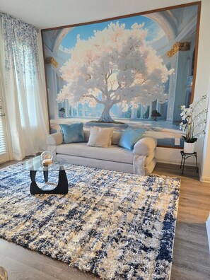 Living area - LUXURY 1-bedroom apartment in superb Frisco near Toyota Stadium. (Frisco)